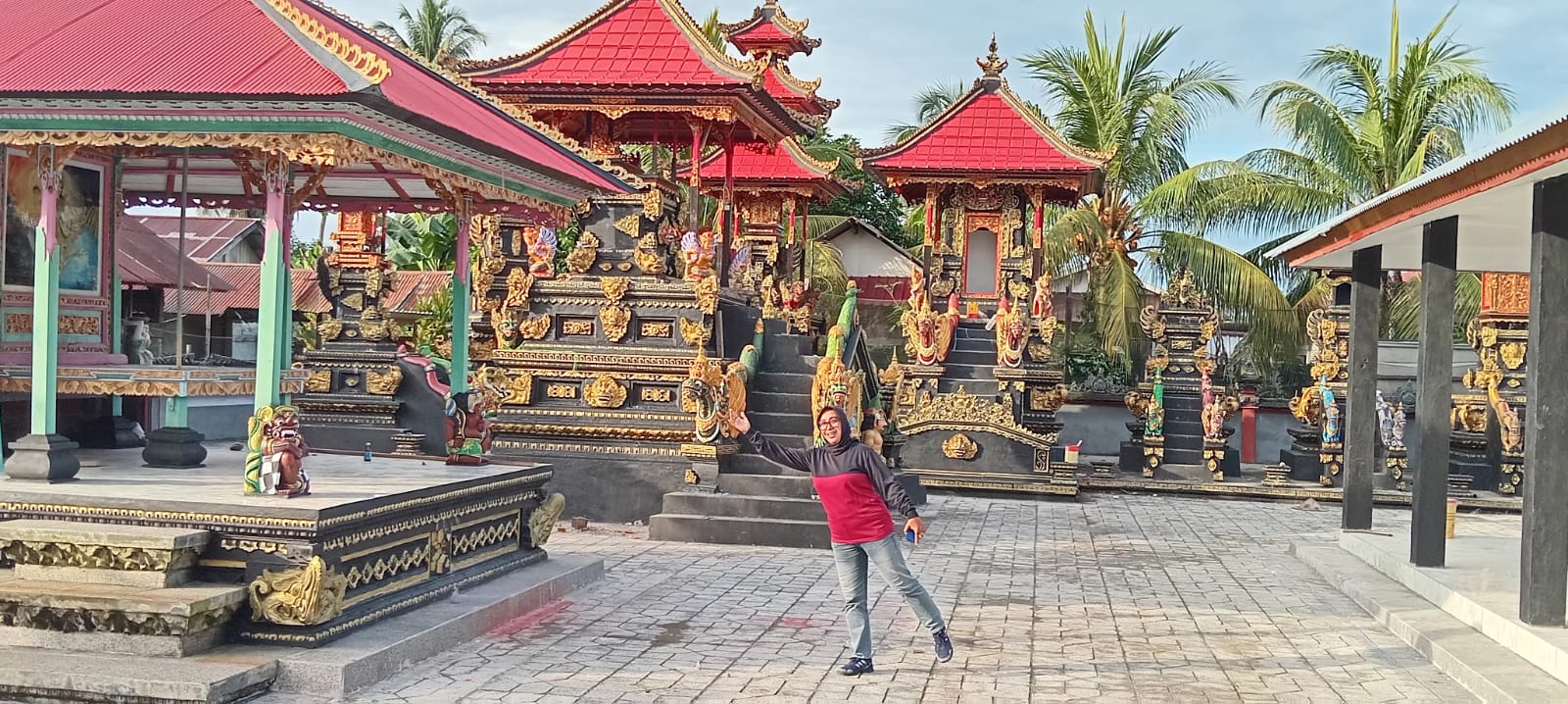 Pura Desa Sindang Sari Yang Indah